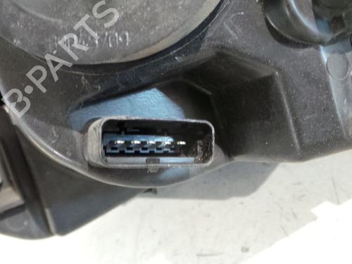 Right headlight RENAULT CLIO III (BR0/1, CR0/1) 1.5 dCi (BR17, CR17) | BP29618411C29 