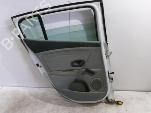 Used Left rear door Left rear door 25772175 25772175