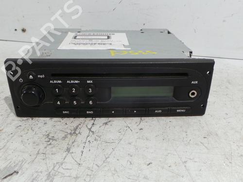 Used Radio RENAULT KANGOO / GRAND KANGOO II (KW0/1_) 1.5 dCi 90 (KW05, KW08, KW0G, KW11) (90 hp) 30463295