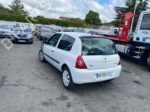 Brugte RENAULT CLIO II (BB_, CB_) 1.5 dCi (B/CB3M) 4952794