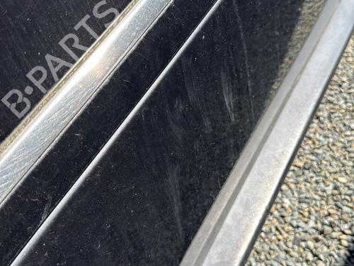 Used Left front door Left front door MERCEDES-BENZ M-CLASS (W164) [2005-2012] 33882363 33882363