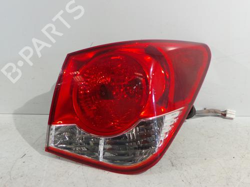 Used Right taillight CHEVROLET CRUZE (J300) 2.0 CDI (163 hp) 29706815
