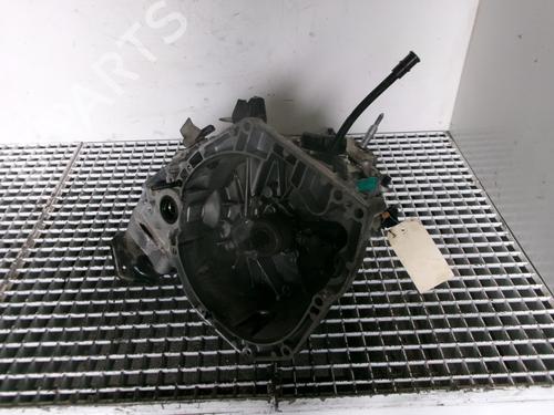 Used Gearbox RENAULT CAPTUR II (HF_) TCe 140 (HFN0) (140 hp) 28103636