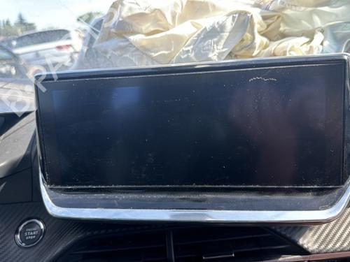 Used Display monitor PEUGEOT 208 II (UB_, UP_, UW_, UJ_) 1.2 PureTech 100 (101 hp) 22540213