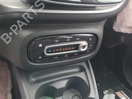 climate-control-smart-forfour-hatchback-453-2014-30112348 main image