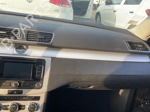 Used Dashboard Dashboard VW PASSAT B7 Variant (365) 2.0 TDI 4motion (140 hp) 22324629 22324629