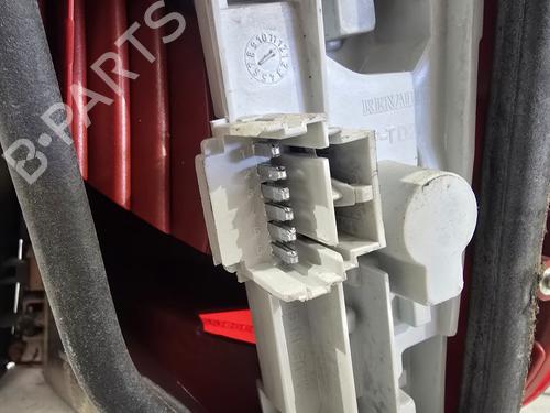 Used Left taillight Left taillight RENAULT MODUS / GRAND MODUS (F/JP0_) 1.4 (JP01, JP0J) (98 hp) 33184229 33184229