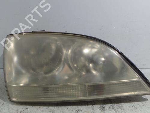 Used Right headlight KIA SORENTO I (JC) 2.5 CRDi 4WD (140 hp) 30459757