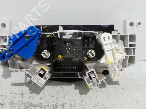 Used Climate control Climate control DACIA SANDERO II TCe 90 (B8M1, B8MA, B8AC) (90 hp) 40224292 40224292