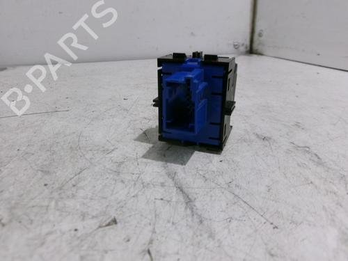 Used Switch Switch PEUGEOT 5008 II (MC_, MJ_, MR_, M4_) 1.2 THP (MRHNYH, MRHNYW, MRHNSJ, MRHNSU, MRHNSM) (131 hp) 22539932 22539932