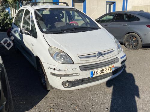 Left headlight CITROËN XSARA PICASSO (N68) 1.6 HDi | BP26449155C28 