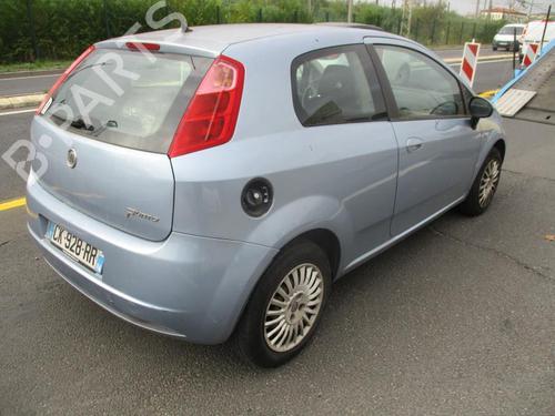 Rear fog light FIAT GRANDE PUNTO (199_) 1.3 D Multijet | BP22325611C37 