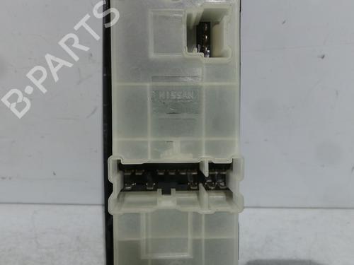 Venstre Foran elrute bryter Venstre Foran elrute bryter NISSAN QASHQAI I (J10, NJ10) 1.5 dCi (110 hp) 37529366 37529366