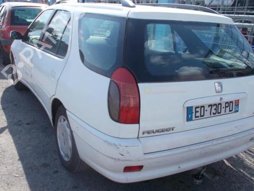 Left headlight PEUGEOT 306 Break (7E, N3, N5) 1.9 D | BP22328988C28 