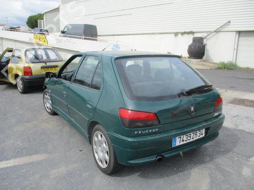 Left mirror PEUGEOT 306 Hatchback (7A, 7C, N3, N5) 2.0 HDI 90 | BP22324024C26 