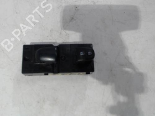 Used Right front window switch NISSAN JUKE (F15) 1.5 dCi (110 hp) 22538749