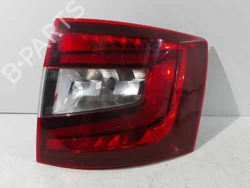 Højre baglygte SKODA OCTAVIA III Combi (5E5, 5E6) 2.0 TDI (150 hp) 27322430