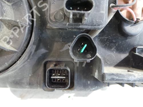 Used Right headlight Right headlight HYUNDAI SANTA FÉ I (SM) 2.0 CRDi 4x4 (125 hp) 27405766 27405766