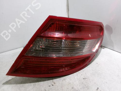 Used Right taillight MERCEDES-BENZ C-CLASS (W204) C 200 CDI (204.007, 204.006) (136 hp) 22328511