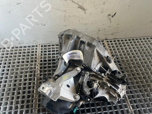 gearbox-renault-megane-iii-hatchback-bz01_-b3_-2008-38531578 main image