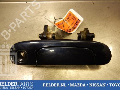 Høyre foran utvendig håndtak MAZDA PREMACY (CP) 1.9 (CP10P) (114 hp) 22138510