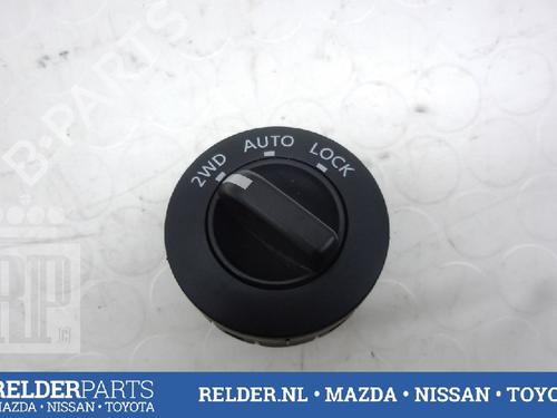 Used Switch NISSAN X-TRAIL I (T30) 2.2 dCi 4x4 (136 hp) 22143758