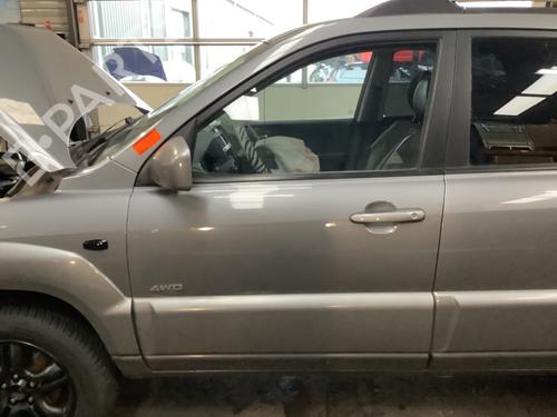 Left front door KIA SPORTAGE II (JE_, KM_) 2.0 i 16V | BP22356642C2