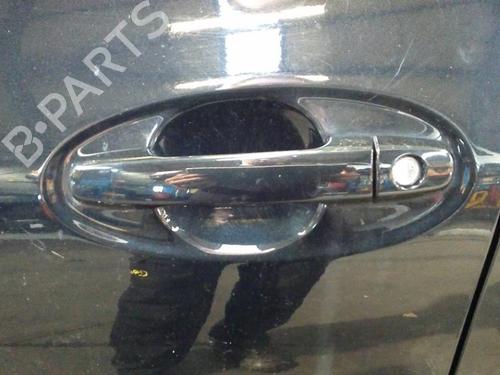 Venstre foran utvendig håndtak TOYOTA YARIS (_P9_) 1.4 D-4D (NLP90_, NLP90R) (90 hp) 22151679