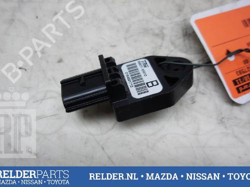 Used Electronic module TOYOTA AVENSIS Saloon (_T25_) 2.0 VVT-i (AZT250_, AZT250R) (147 hp) 22138613
