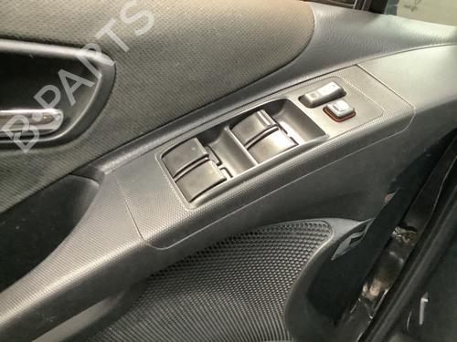 Used Switch Switch TOYOTA COROLLA Verso (ZER_, ZZE12_, R1_) 1.8 (ZNR11_, ZNR11R) (129 hp) 36489137 36489137