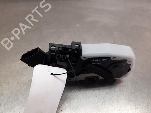 hjre-fortil-las-nissan-leaf-ze1-2017-32846411 main image