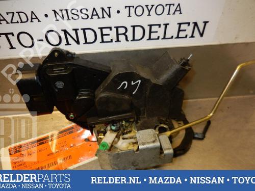 Used Front left lock TOYOTA PICNIC (_XM1_) 2.2 D (CMX10_, CXM10G) (90 hp) 22134351
