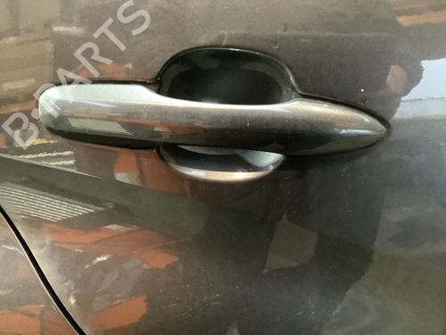 Maniglia esterna posteriore destra TOYOTA YARIS (_P21_, _PA1_, _PH1_) 1.5 Hybrid (MXPH10, MXPH11) (116 hp) 31992403