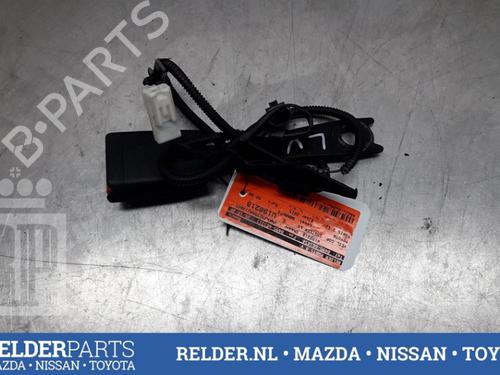 Sikkerhetsbelte-spenne TOYOTA YARIS (_P13_) 1.3 (NSP130_, NSP130) (99 hp) 22158646