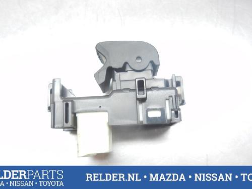 Used Switch TOYOTA RAV 4 III (_A3_) 2.0 (ZSA35_, ZSA35R) (158 hp) 22146955
