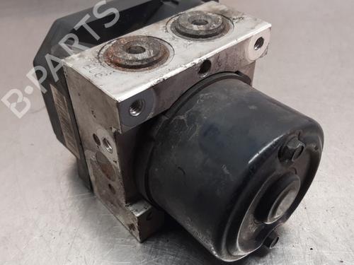 Used ABS pump KIA SPORTAGE II (JE_, KM_) 2.0 i 16V (141 hp) 22356358