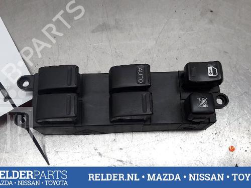 Used Switch NISSAN ALMERA TINO (V10) 1.8 (116 hp) 22159384
