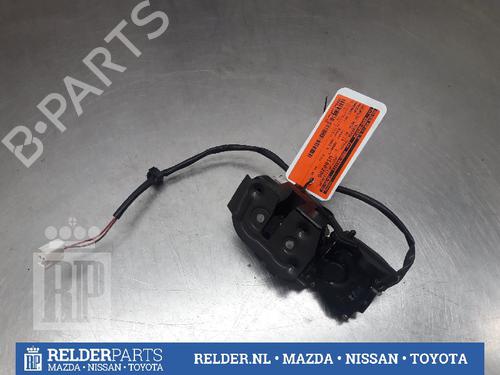Used Rear left lock MAZDA PREMACY (CP) 1.9 (CP8W) (100 hp) 22156191
