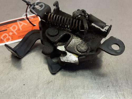 hood-lock-toyota-yaris-_p9_-2005-2006-2007-2008-2009-2010-2011-2012-2013-2014-27192459 main image