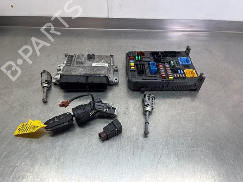 Used Engine control unit (ECU) Engine control unit (ECU) TOYOTA PROACE Van (MDZ_) 2.0 D4d (MDZ4) (150 hp) 33956085 33956085