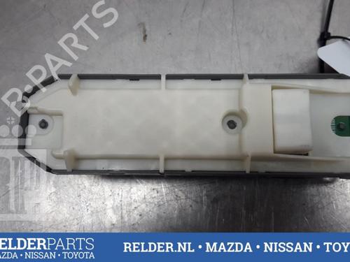 Switch TOYOTA AURIS Estate (_E18_) 1.8 Hybrid (ZWE186_, ZWE186R, ZWE186H) | BP22160537I30 
