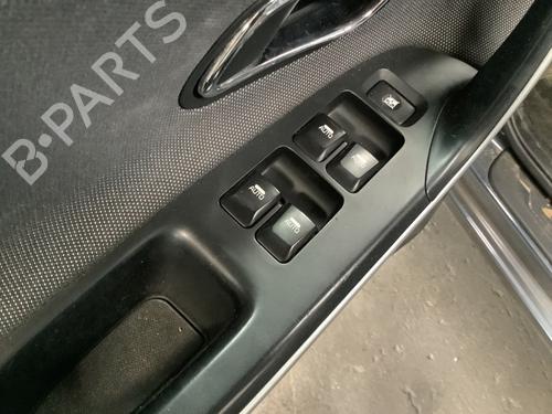 Switch KIA CEE'D Sportswagon (JD) 1.6 GDI | BP27453110I30