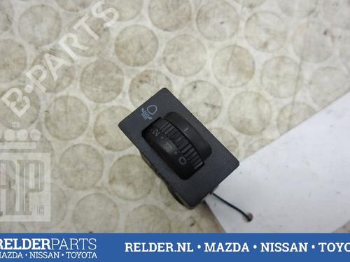 Switch TOYOTA AVENSIS Estate (_T25_) 2.0 VVT-i (AZT250_, AZT250R) | BP22137281I30 