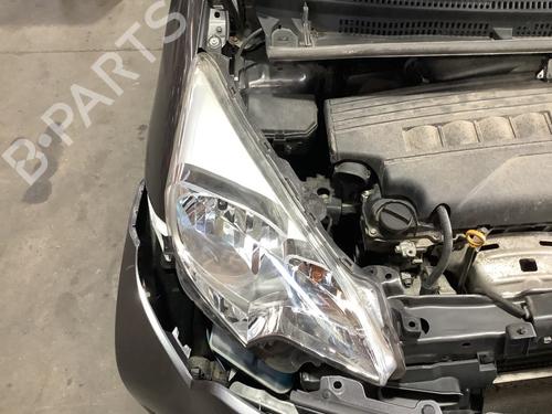 Used Right headlight TOYOTA VERSO S (_P12_) 1.33 (NSP120_) (99 hp) 29009559