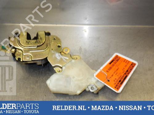 Used Front right lock NISSAN ALMERA II Hatchback (N16) 1.8 (116 hp) 22145280