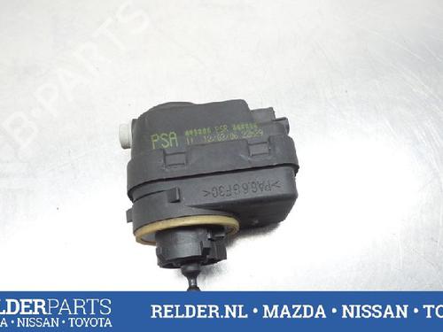 Used Headlight adjuster motor TOYOTA AYGO (_B1_) 1.0 (KGB10_, KGB10R) (68 hp) 22147586