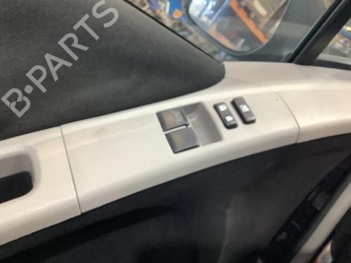 Used Switch Switch TOYOTA YARIS (_P9_) 1.0 VVT-i (KSP90_, KSP90R) (69 hp) 32220965 32220965
