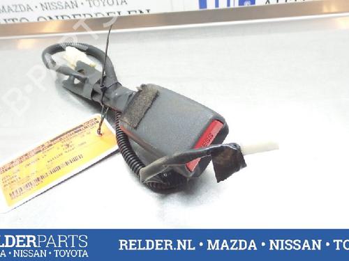 Used Seat buckle TOYOTA AVENSIS (_T25_) 2.0 D-4D (ADT250_, ADT250R) (126 hp) 22138654