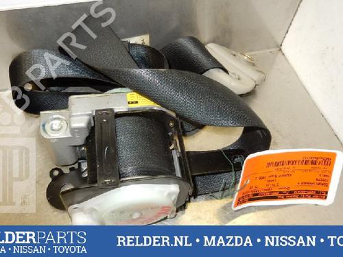 Veiligheidsgordelgesp TOYOTA YARIS (_P1_) 1.4 D-4D (NLP10_, NLP10R) (75 hp) 22143184