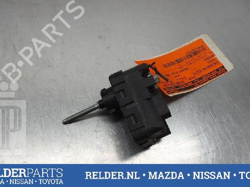 Headlight adjuster motor TOYOTA AVENSIS (_T25_) 2.0 D-4D (CDT250_, CDT250R) | BP22135315E19 